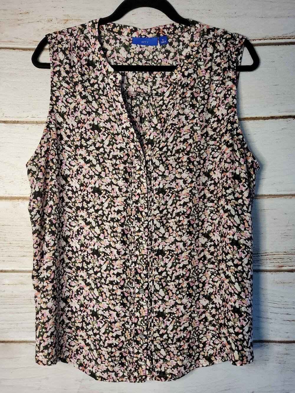 Women's Apt. 9 Pintuck Button Front Floral Sleeveless Top - Pink and Black